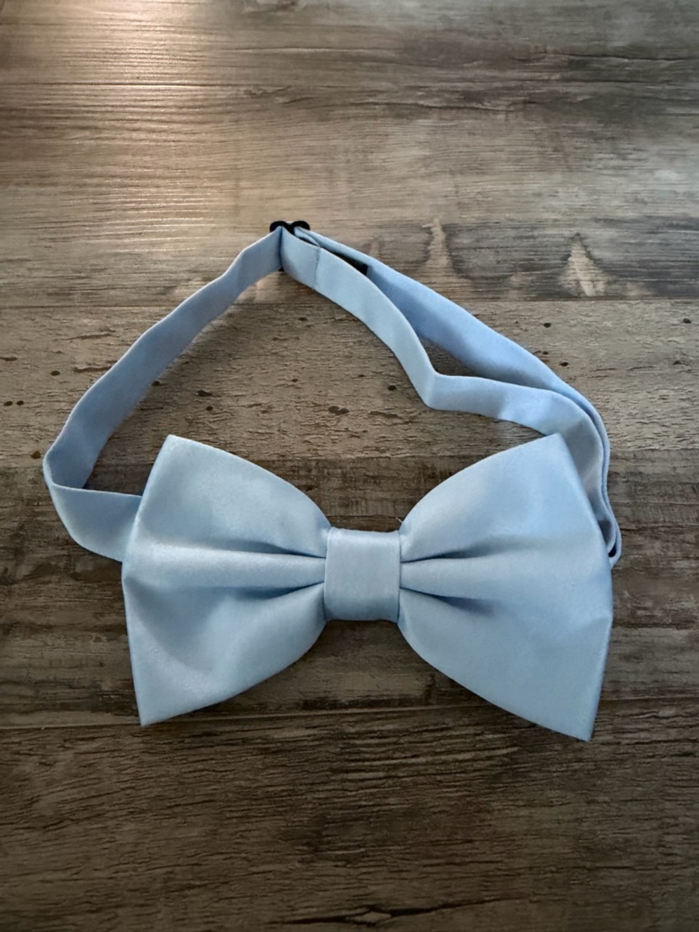 Light Blue Pre-Tied Men's Bow Tie - Sleek Formal Accessory